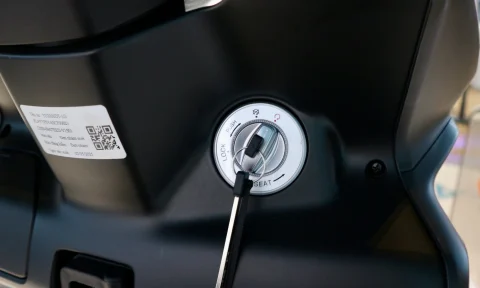 Bảng Giá Xe Máy Điện Yadea Velax 2025 Tại Việt Nam